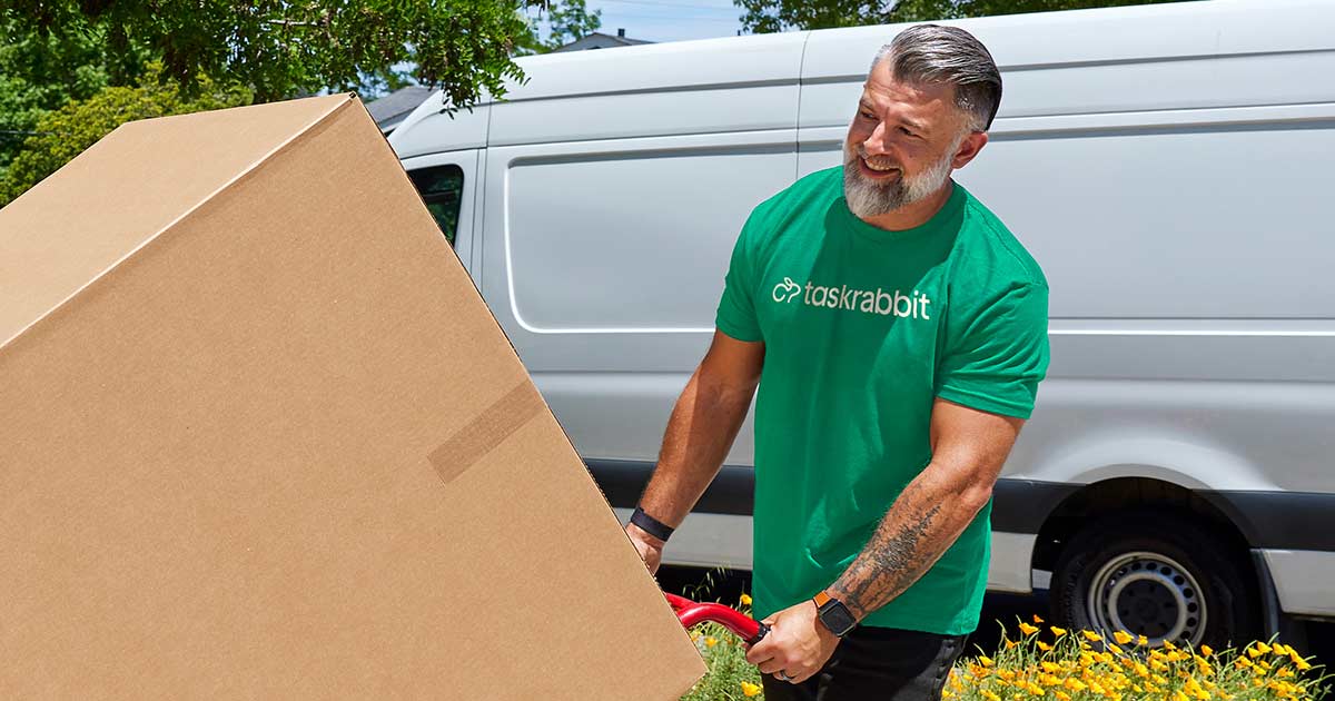 From Imagination Library to Vaccine Research: Dolly Parton's Impact